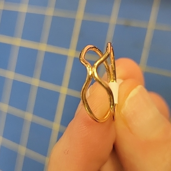 Gold Wire Design Ring Size 6.5 - Picture 1 of 4
